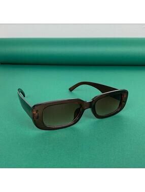 Vintage 90s y2k style style brown sunglasses. UVA UVB protection